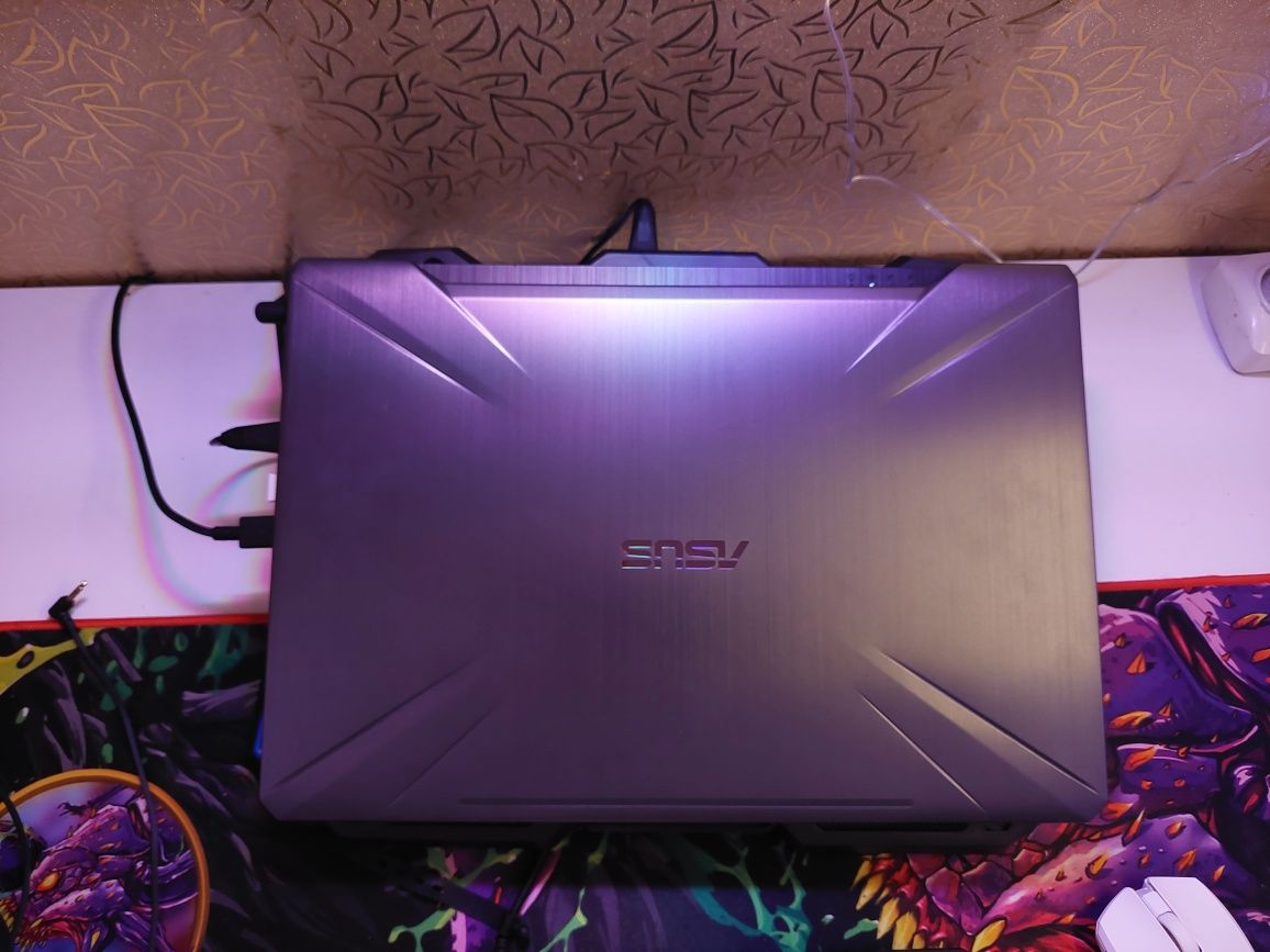 Laptop Asus TUF Strix FX504 i7 gen8 Gaming cu video 1060 de 6GB