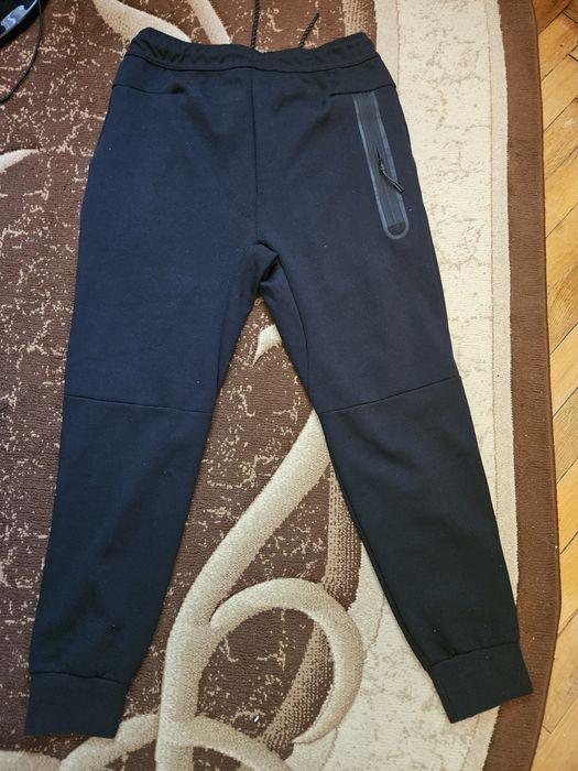 Pantaloni Nike tech Gri cu negru marimea L