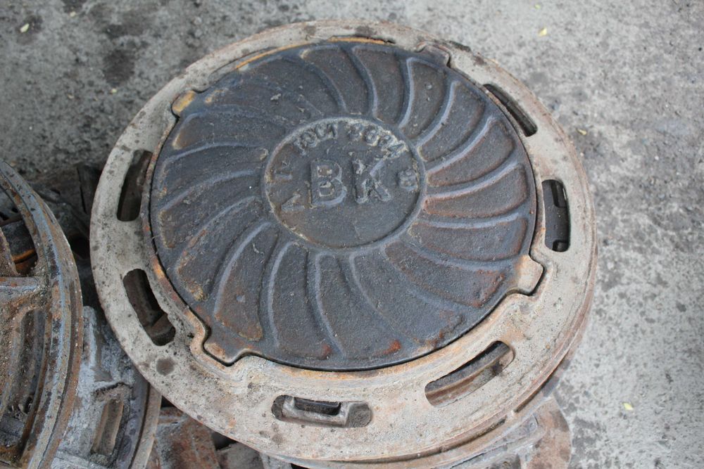 Чугунные канализационные люки типа-Л по оптовой цене!