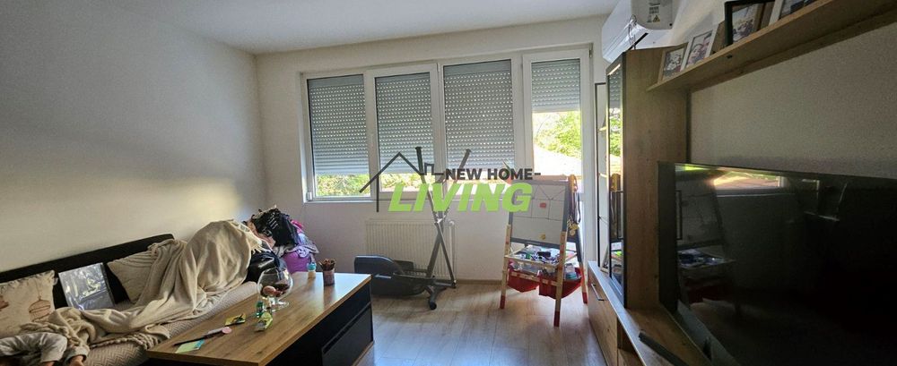 Продава се Тристаен апартамент в Пловдив, Южен - 98 кв.м за 2041 €/кв.м - Снимка #1