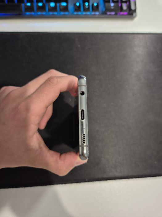 Samsung S10+ 128Gb Neatins