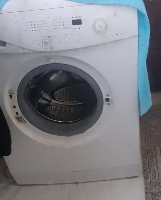 Продам стиральную машинку на запчасти