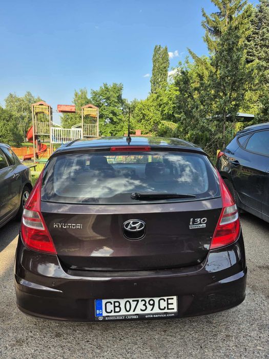 Автомобил под наем