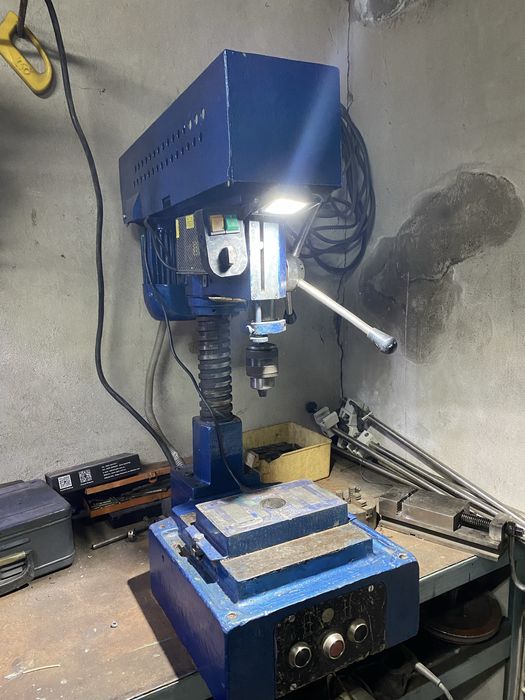 Сверлильный станок 2М112