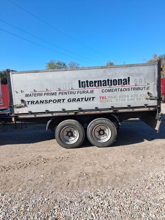 De vanzare remorca auto