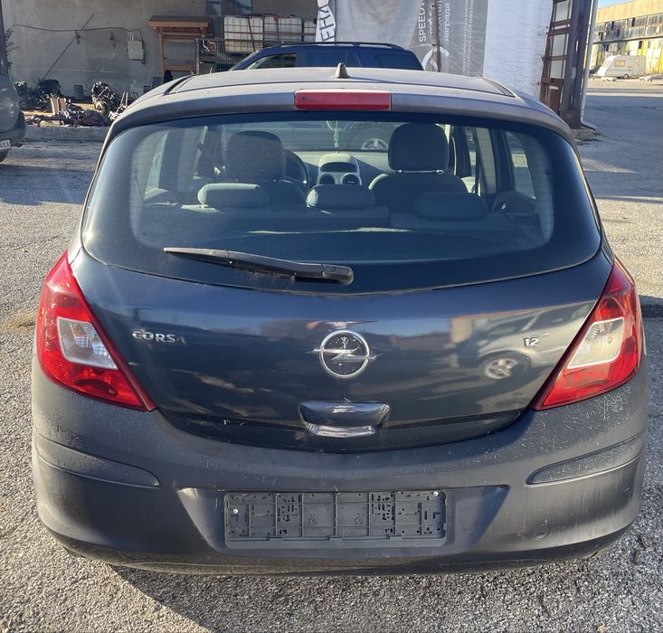 Opel corsa d 1.2 i на части