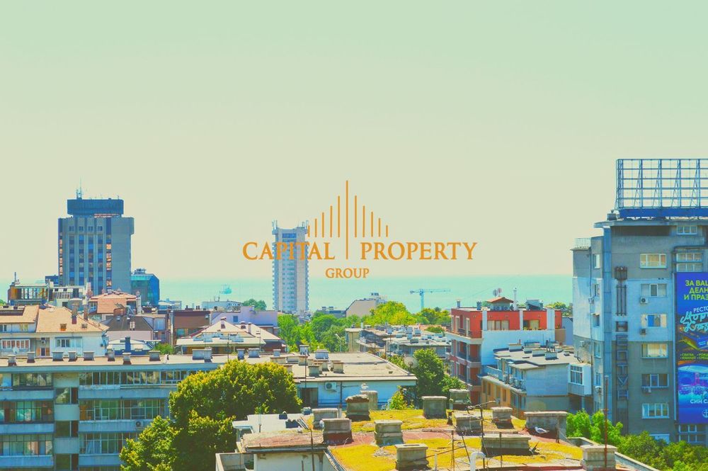 Тристаен тухлен апартамент, обзаведен и оборудван, с панорама, Център