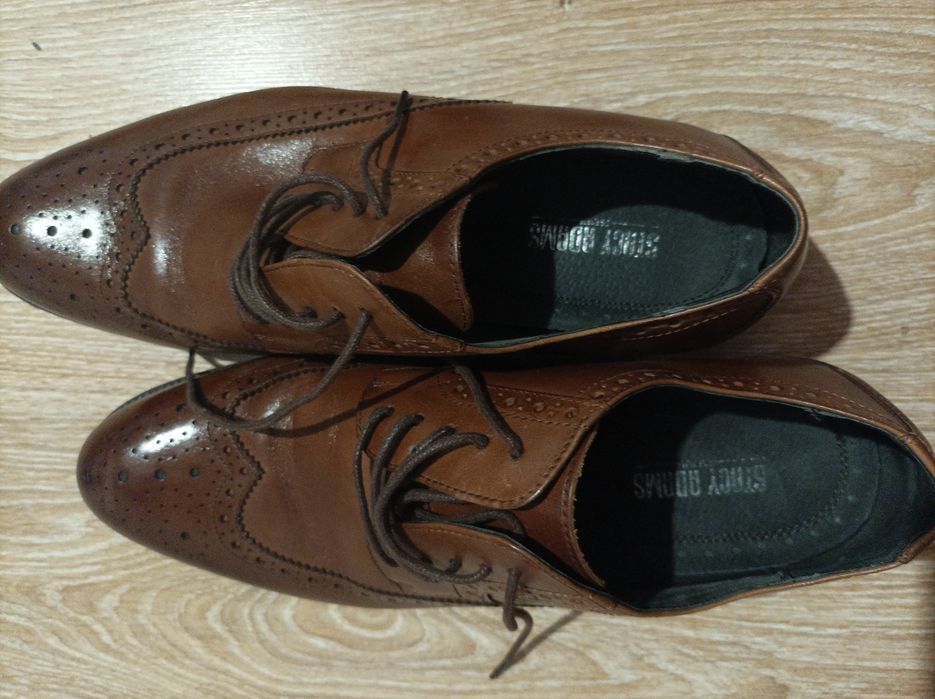 Продавам мъжки обувки