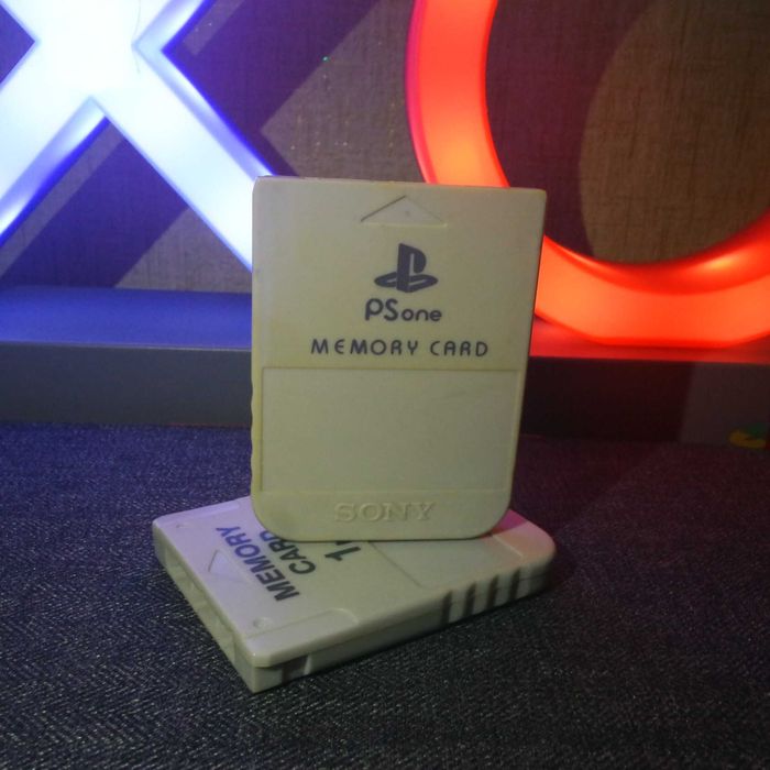 Карта памяти на Playstation 1