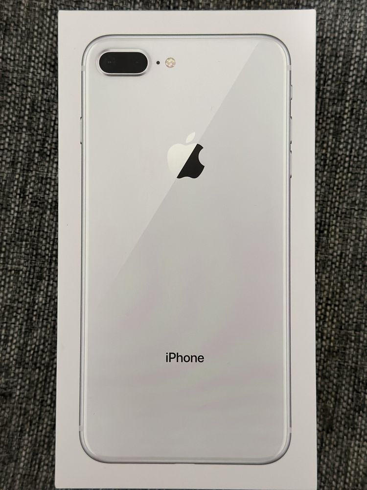 iPhone 8+ документы чехол и защитное стекло