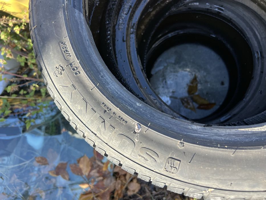 Зимни гуми 195/50/15  .