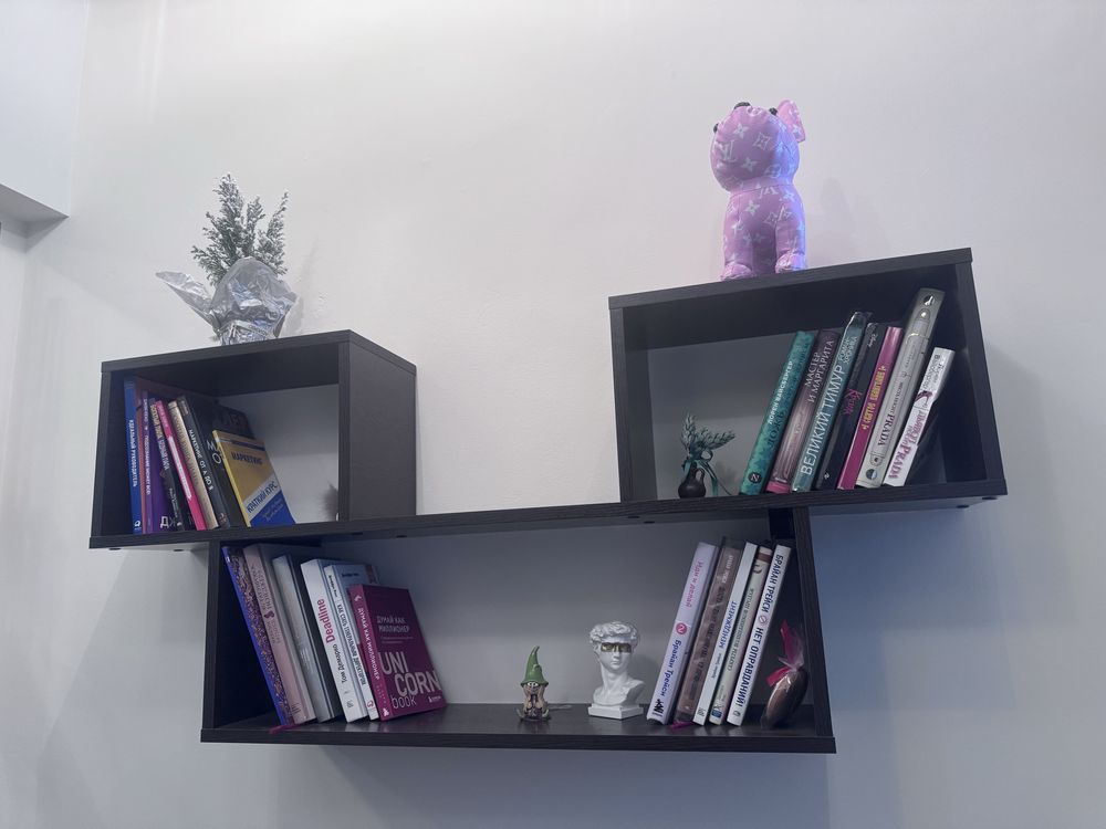 Полка для книг настенная