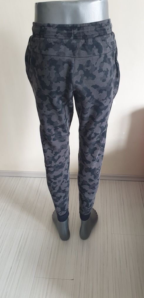 Nike Tech Camo Pant Mens Size S Slim Fit ОРИГИНАЛ! Мъжко Долнище!