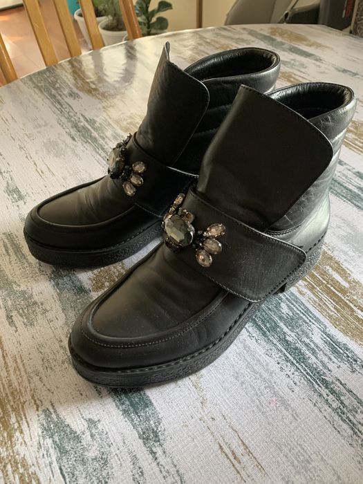 продам женские ботиночки