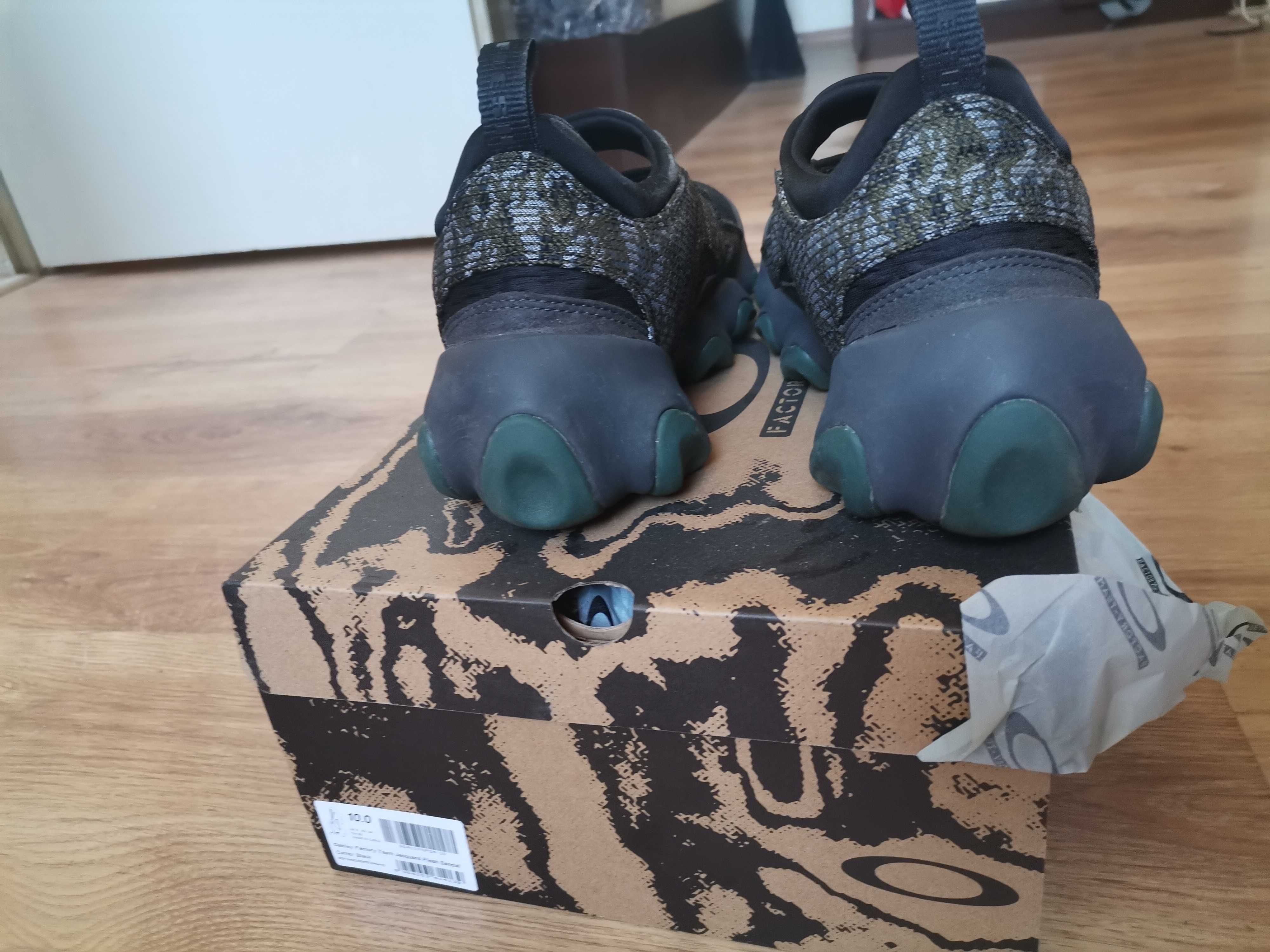 OAKLEY factory team Jacquard flesh sandal 44ти номер