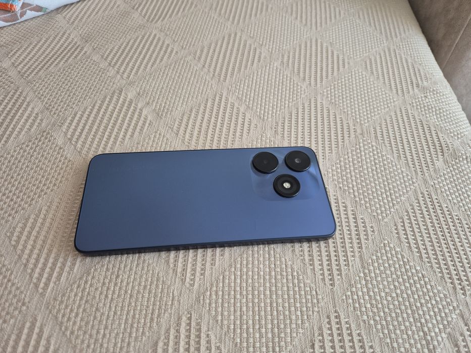 TECNO spark 10 2024г