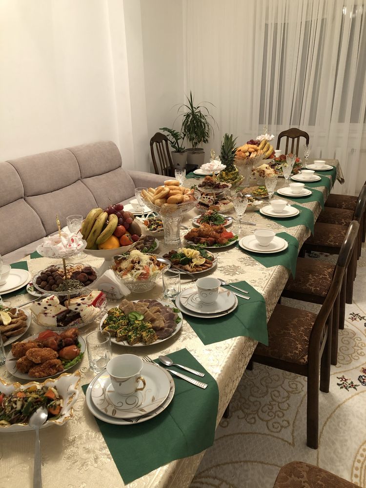 Продается 2 стола