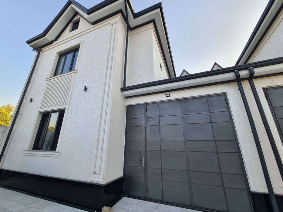 Продается дом Мирзо-Улугбек район. Центр Луначариского.