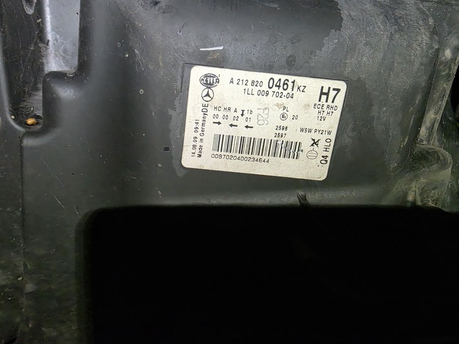 Десен фар мерцедес Е клас  mercedes W212