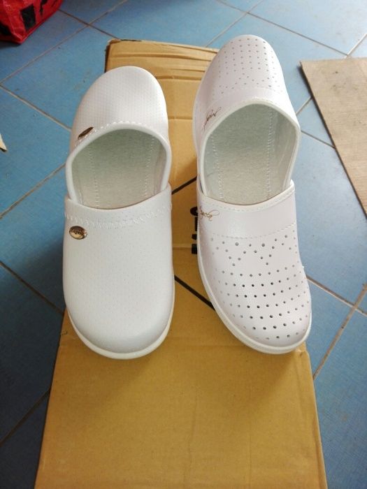 Papuci (saboti) dama