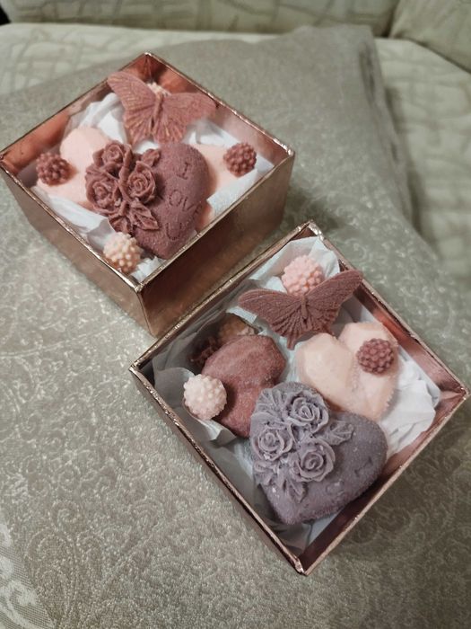 Подаръчна кутия сапунени сърца с етерични масла