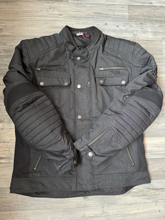 Яке за мотор Büse XXL