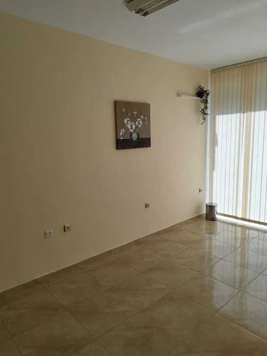 Дава се под наем Офис в Бургас, Възраждане - 50 кв.м за 200 € - Снимка #2