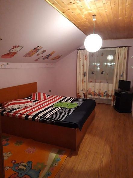 Inchiriez casa pt muncitori