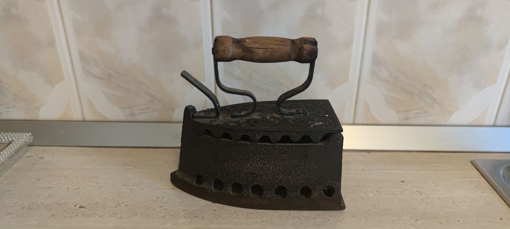 Fier de calcat carbuni vechi vintage colectie