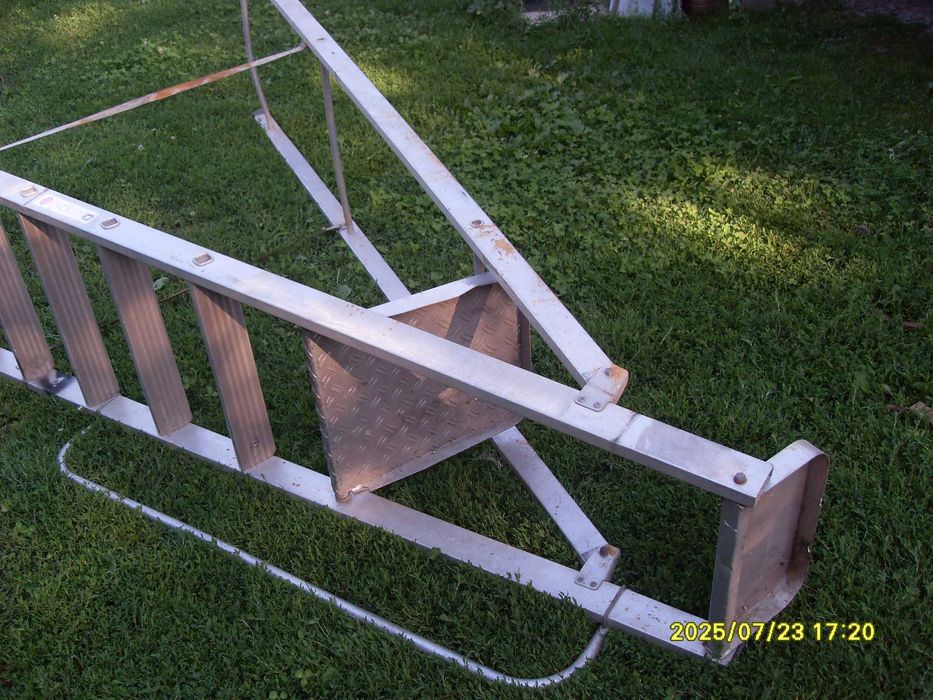 Scara aluminiu cu platforma