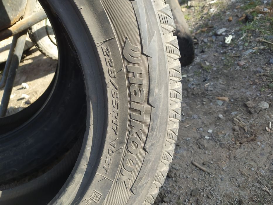 Продам шины бу 225/65R17