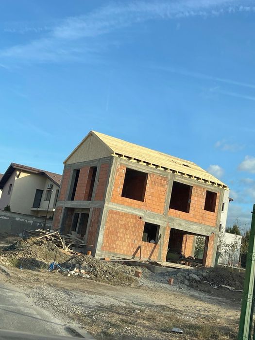 Reparatii acoperis montaj tigla metalica mansarde jgheaburi burlane