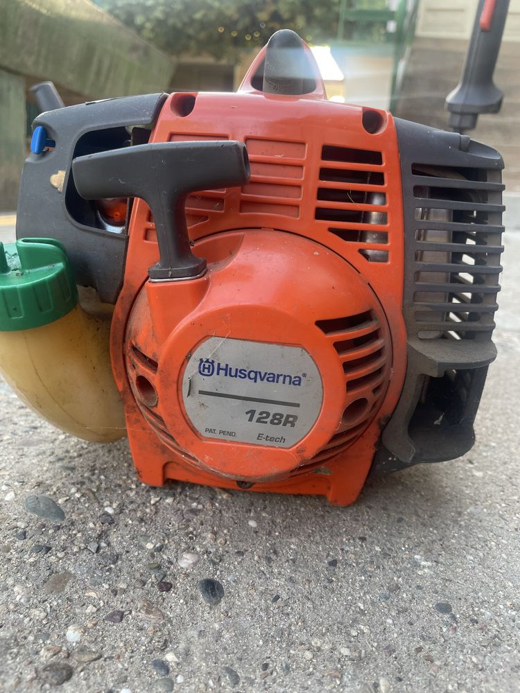 Тример Husqvarna 128R