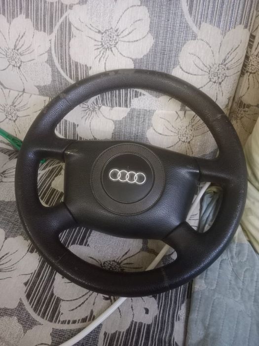 Продаю руль на Ауди