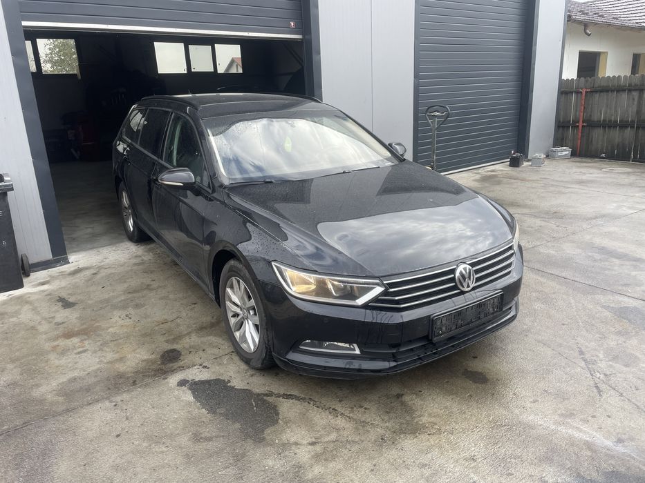 Far stanga / dreapta Volkswagen Passat b8 halogen europa nonfacelift