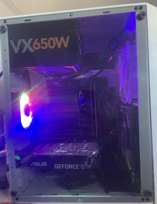 PC Gaming+ monitor+ periferice