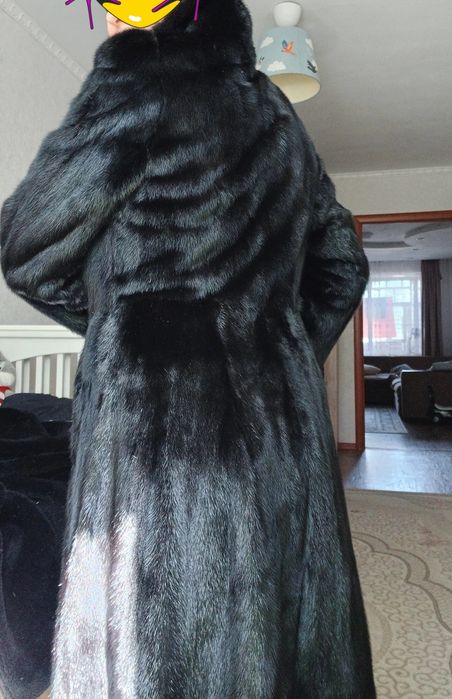 Продам норковую шубу
