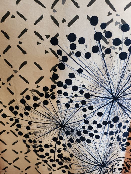 Елегантна дамска блуза на марката Max Mara