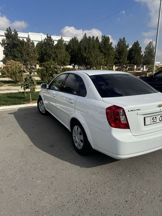 Chevrolet gentra 21-22