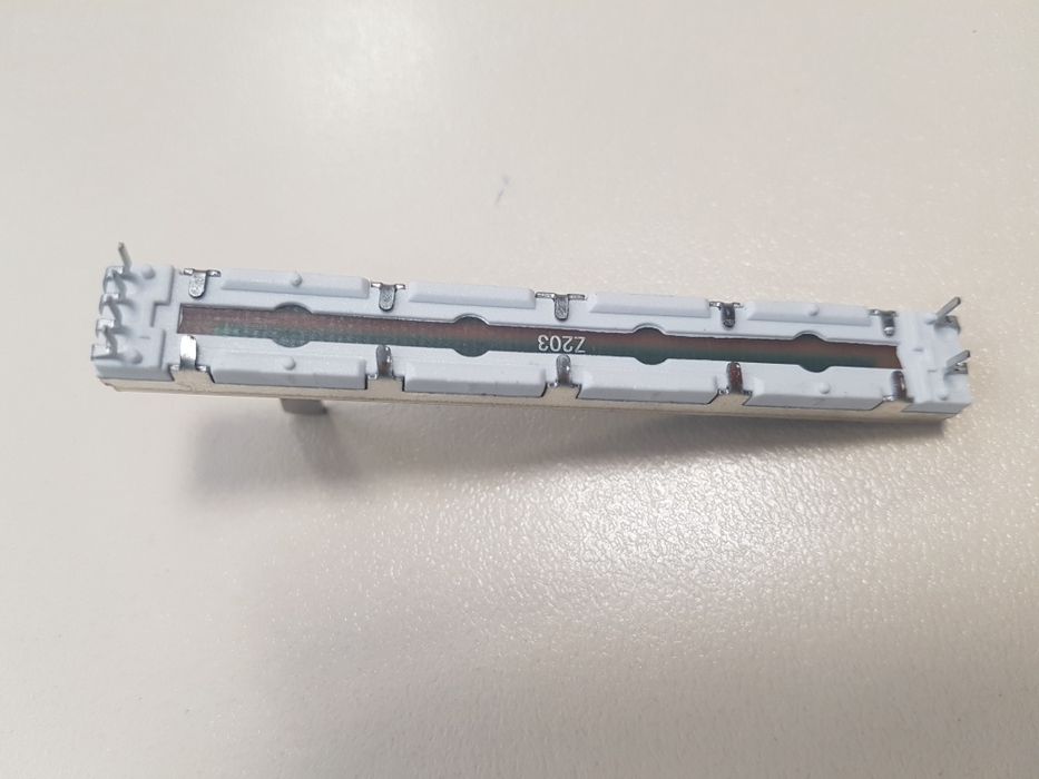 Плъзгач за Dynacord. Behringer. Alesis и др. 20к