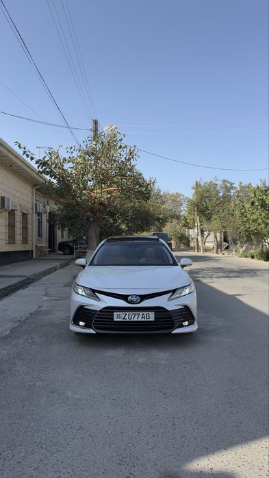 Toyota Camry Grand Full Hybrid panorama Luk
