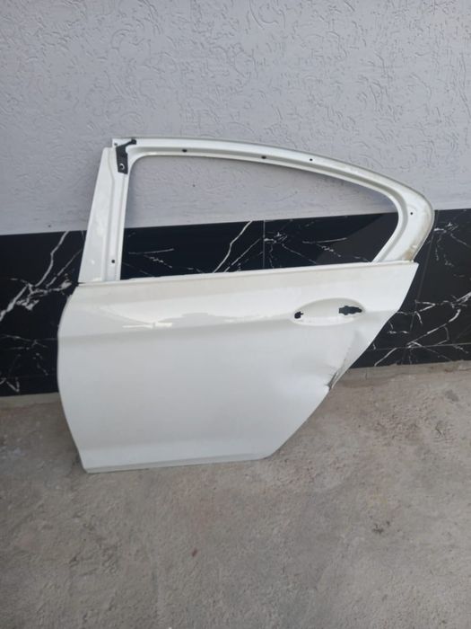 Дверь БМВ G30 продам