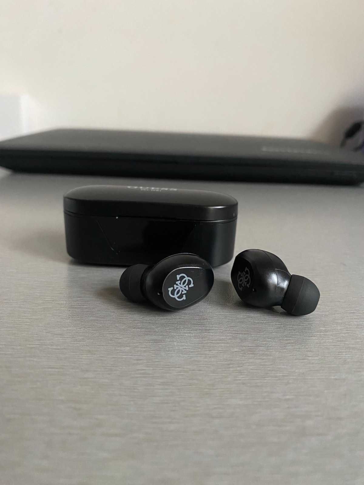 Bluetooth слушалки GUESS нови