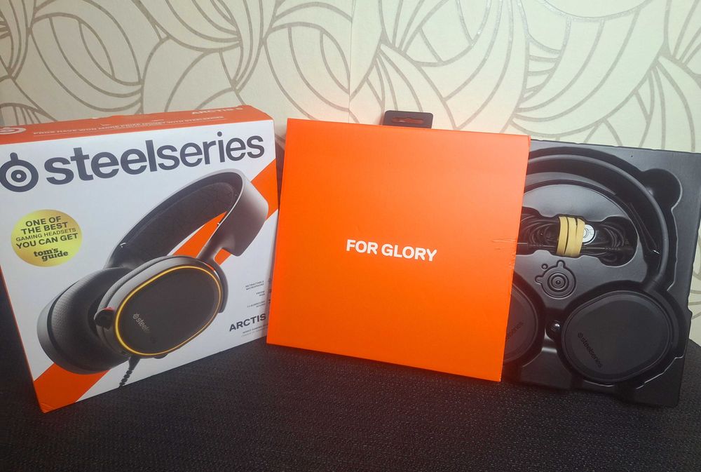 Слушалки Steelseries Arctis 5