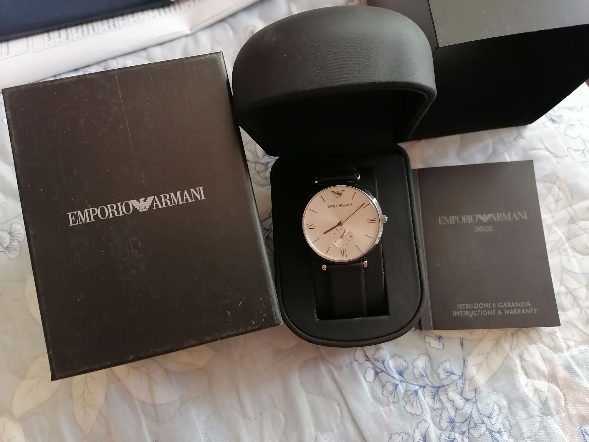 Продам часы Emporio Armani