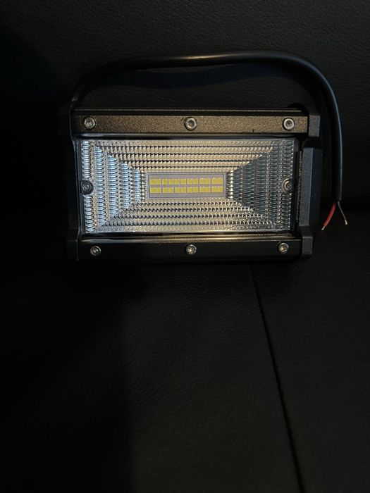 Proiector led auto