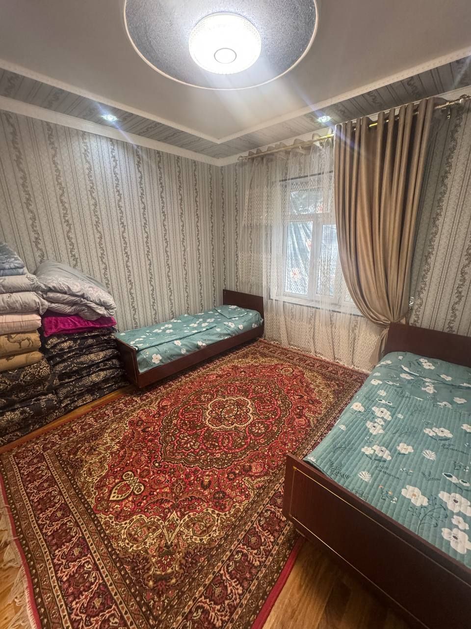 Dacha Nanay qishlogida joylashgan kunlik ijaraga beriladi.