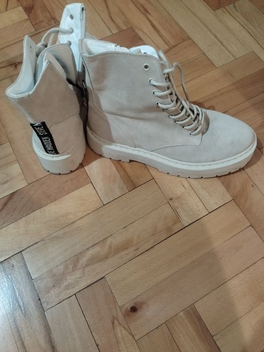 Обувки, идеални за зимата , STEVE MADDEN