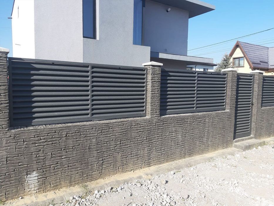 garduri si porti tip jaluzea fer forjat șipcă metalică plasă bordurată