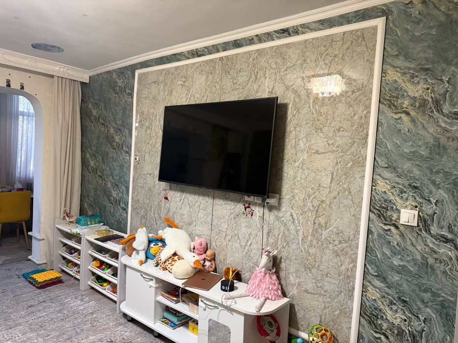 Продам 2/5/5 балкон 2х6м. Океан, школа 160